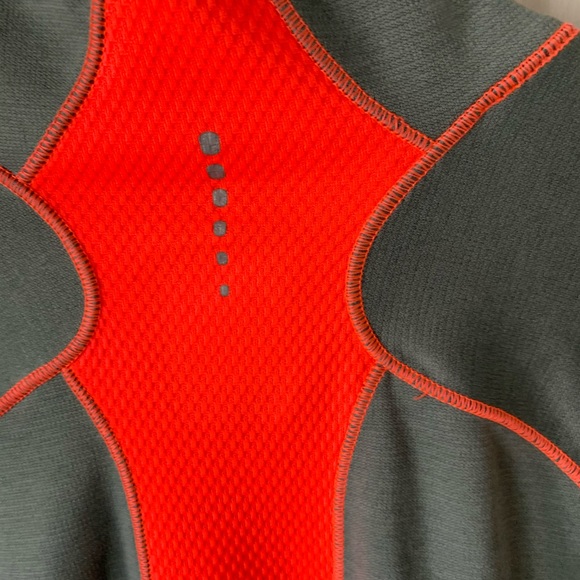 The North Face light weight 1/4 zip pullover sz S - Picture 6 of 7